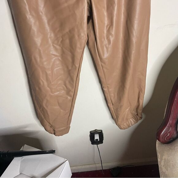 Abercrombie & Fitch Vegan Leather Tan Jogger Drawstring Paperbag Waist Size XL - Picture 7 of 10